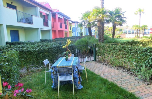 Aprilia Marittima Villa | Porto Antico - Two-room apartment with garden