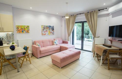 Ormos Agiou Ioannou Apartment | Porto Rafti view by Akroploro