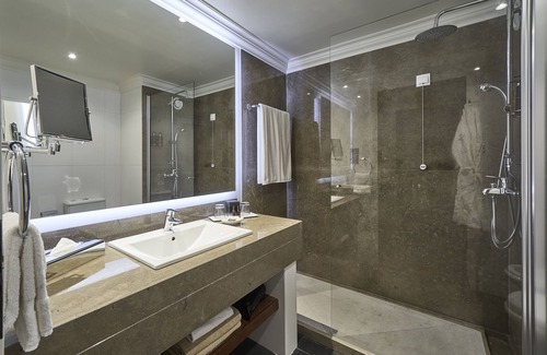 Olhos D'Agua Hotel | PortoBay Falésia