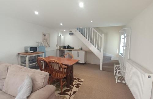 Burrington Apartment | Portsmouth Arms Hotel rooms and cottages
