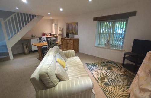 Burrington Apartment | Portsmouth Arms Hotel rooms and cottages