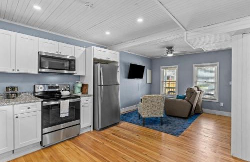 Portsmouth House | Portsmouth Beach cottage