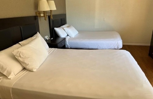 Wisconsin Rapids Hotel | Posh Inn & Suites