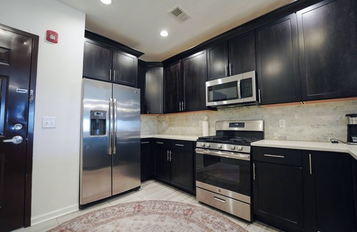 Elizabeth Apartment | Posh Urban Loft Living: Your Stylish Downtown Experience