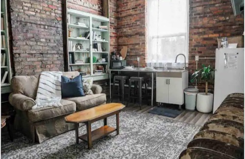 El Paso Apartment | Post Office Suite Downtown near Walking Trails, Ice Cream Parlor, Antique Malls