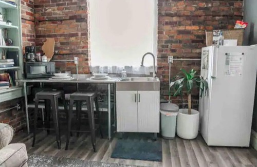 El Paso Apartment | Post Office Suite Downtown near Walking Trails, Ice Cream Parlor, Antique Malls