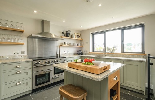 Polruan Cottage | POSTCARD LODGE, family friendly, character holiday cottage in Polruan