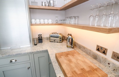 Polruan Cottage | POSTCARD LODGE, family friendly, character holiday cottage in Polruan