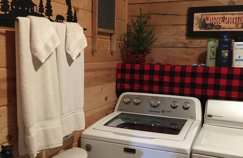 Upper Tract Cabin | Potomac Overlook Log Cabin/WIFi at 12364 Petersburg Pike, Upper Tract,WV .