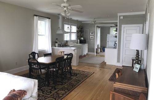 Valley Lee Cottage | Potomac River Getaway at McKays Beach