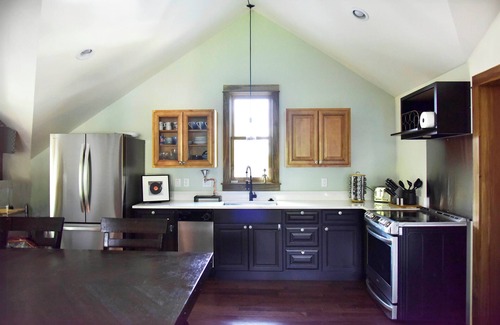 Sunnyside Cottage | Potter Highlands -Guest House, Urban Oasis: Heart of Denver, walkable, sleeps 8