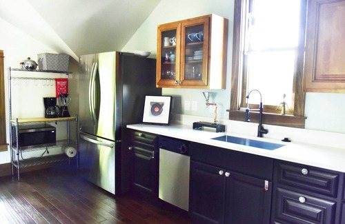 Sunnyside Cottage | Potter Highlands -Guest House, Urban Oasis: Heart of Denver, walkable, sleeps 8
