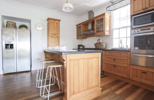 Pottsville House | Pottsville Holiday House - park and walk everywhere!