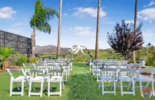 Poway House | Poway Panorama Peak - Pool, Spa, Sleeps 24!