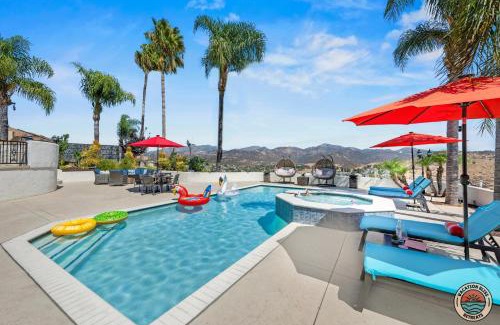 Poway House | Poway Panorama Peak - Pool, Spa, Sleeps 24!