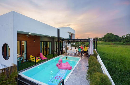 Khum Thong House | pplakepool