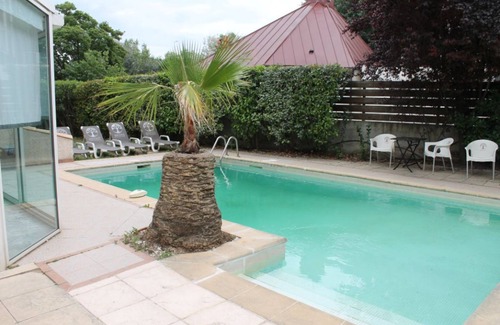 Sud Apartment | Près de la Gare ! Chambre simple + Piscine et WiFi