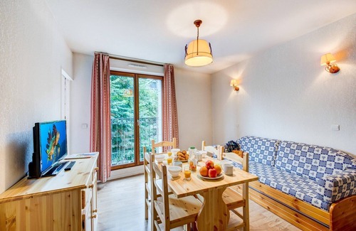 Bagneres-de-Luchon Condo | Près des Thermes | Appart pour 5 + Wi-Fi Gratuit