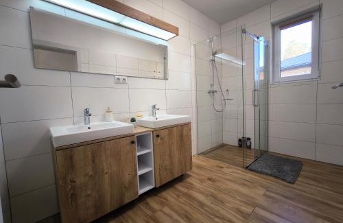 Svidnik Apartment | Prémiový apartmán s vlastným vchodom a parkovaním v garáži