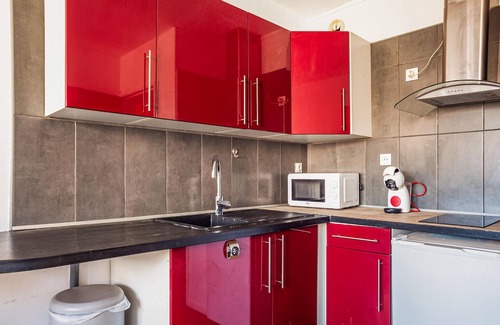 Malpasse Apartment | Practical and compact vacation apartment in the vibrant port city of Marseille.