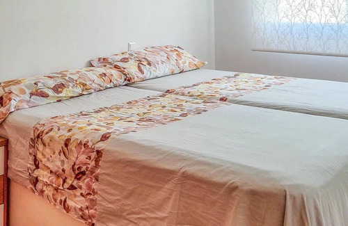 Playa de Almarda Apartment | Practical apartment on the 5th floor of an apartment complex near the sea.