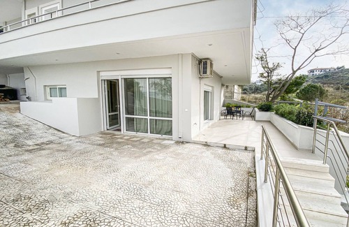 Chalcis Apartment | Practical apartment near Chalkida directly on the bay.