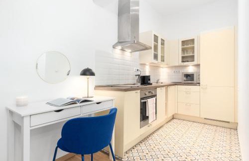 Vrsovice Apartment | Prague Days - Eclectic Apartment in Trendy Area