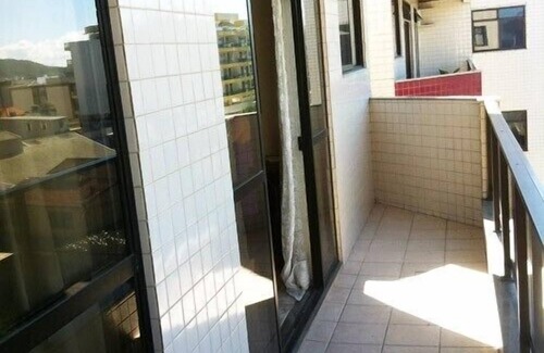 Centro Apartment | Praia do Forte - Excellent coverage with barbecue, shower, lots of sun and air