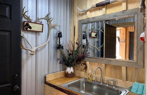 Hot Springs Other | Prairie Palace Covered Wagon