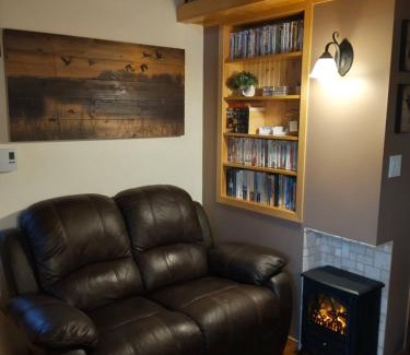 Fort Macleod House | Prairie Rose Cottage