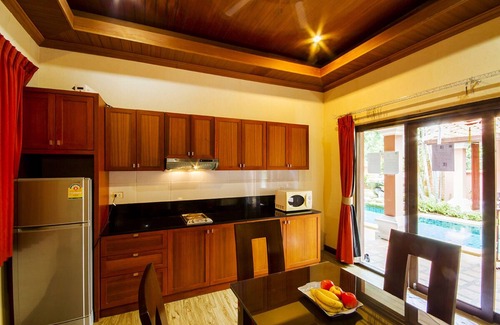 Jomtien Villa | Pratamnak villa near walking street