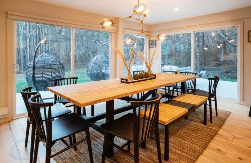 Prattsville Villa | Prattvilla -Catskill -Mountain Escape 5 BR ,3 bath with Hot tub