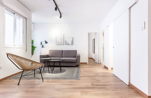 San Roque Apartment | Precioso Apartamento con Patio y Parking Gratis