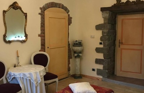 Cossato Bed & Breakfast | Precious double room