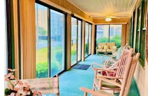 Ash House | Precious Memories Home (across from beach)