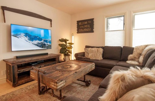 Telluride Apartment | Premier Downtown Telluride Condo with Pool, Hot Tub & Parking