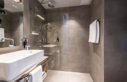 Weststadt Hotel | Premier Inn Heidelberg City Bahnstadt