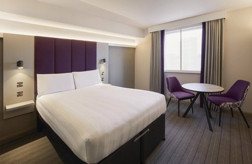 Brownsover Hotel | Premier Inn Rugby North - Newbold