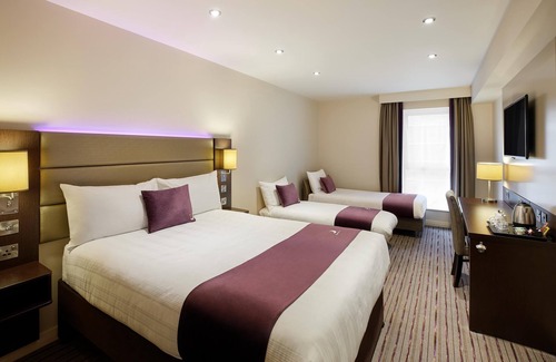 Sevenoaks Hotel | Premier Inn Sevenoaks