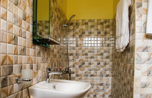Bushenyi Hotel | Premier Motel