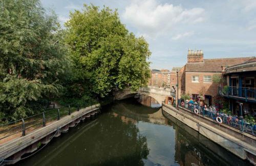 Reading City Centre Apartment | PREMIER SUITES Reading