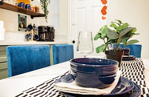 Arts District House | Premier Vegas Suite: Strip View, Workspace & Games