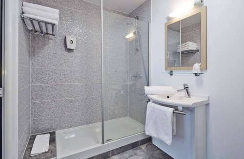 Montfavet Hotel | Premiere Classe Avignon Sud - Parc des Expositions
