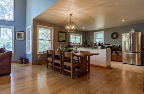 Frontenac Cottage | Premiere Kingsford Lake Cottage