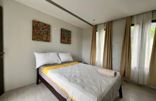 Laurel Bed & Breakfast | Premium 5 Bedroom Family Estate Overlooking Lake Taal