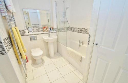Rugby Apartment | Premium accommodation, Home away from Home