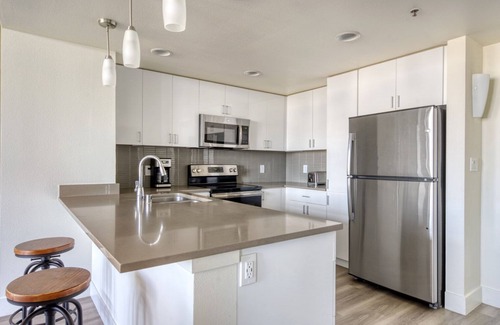 Mountain View Apartment | Premium Mountain View 2BR w/Gym & Lounge, nr Highways, by Blueground