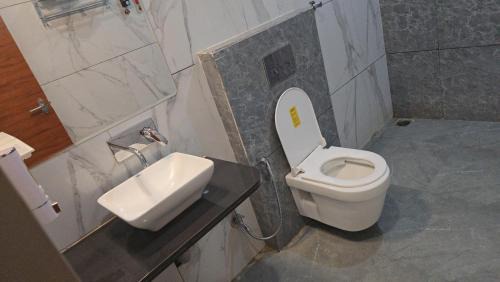 Ratlam Hotel | Premvakita restaurant and hotel