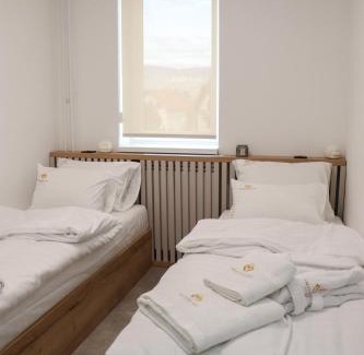 Pale Apartment | President Lux Apartment