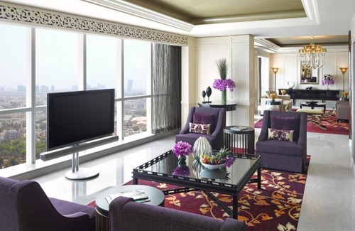 Abu Dhabi City Center Apartment | Presidential Suite Near Higher College Technology